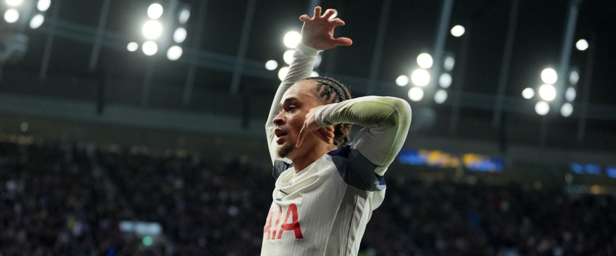 Хави Симонс